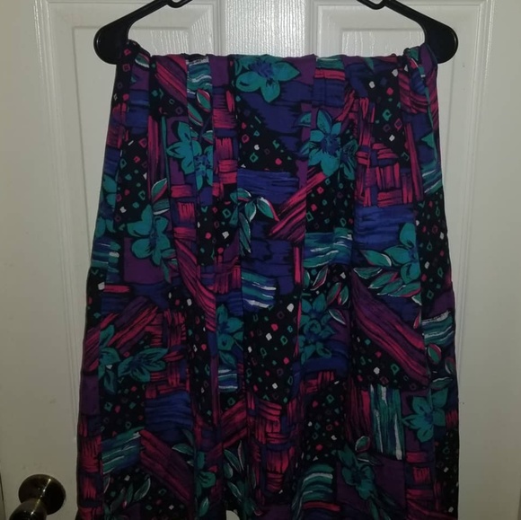 Floral Pocketed Skirt - Picture 2 of 2